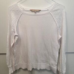 Beautiful and stylish white top woman size M